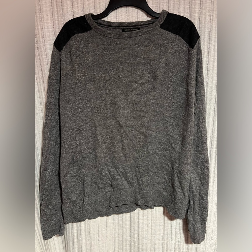 Banana Republic Gray With Black Accents Crewneck Sweater